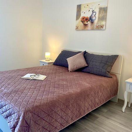 Ema Apartment Pula Zewnętrze zdjęcie