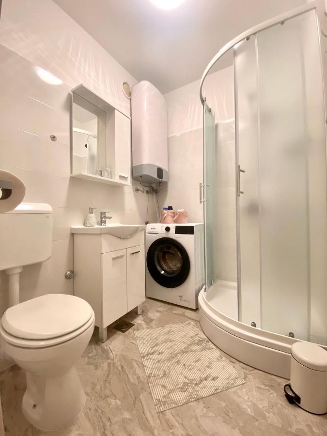 Ema Apartment Pula Zewnętrze zdjęcie