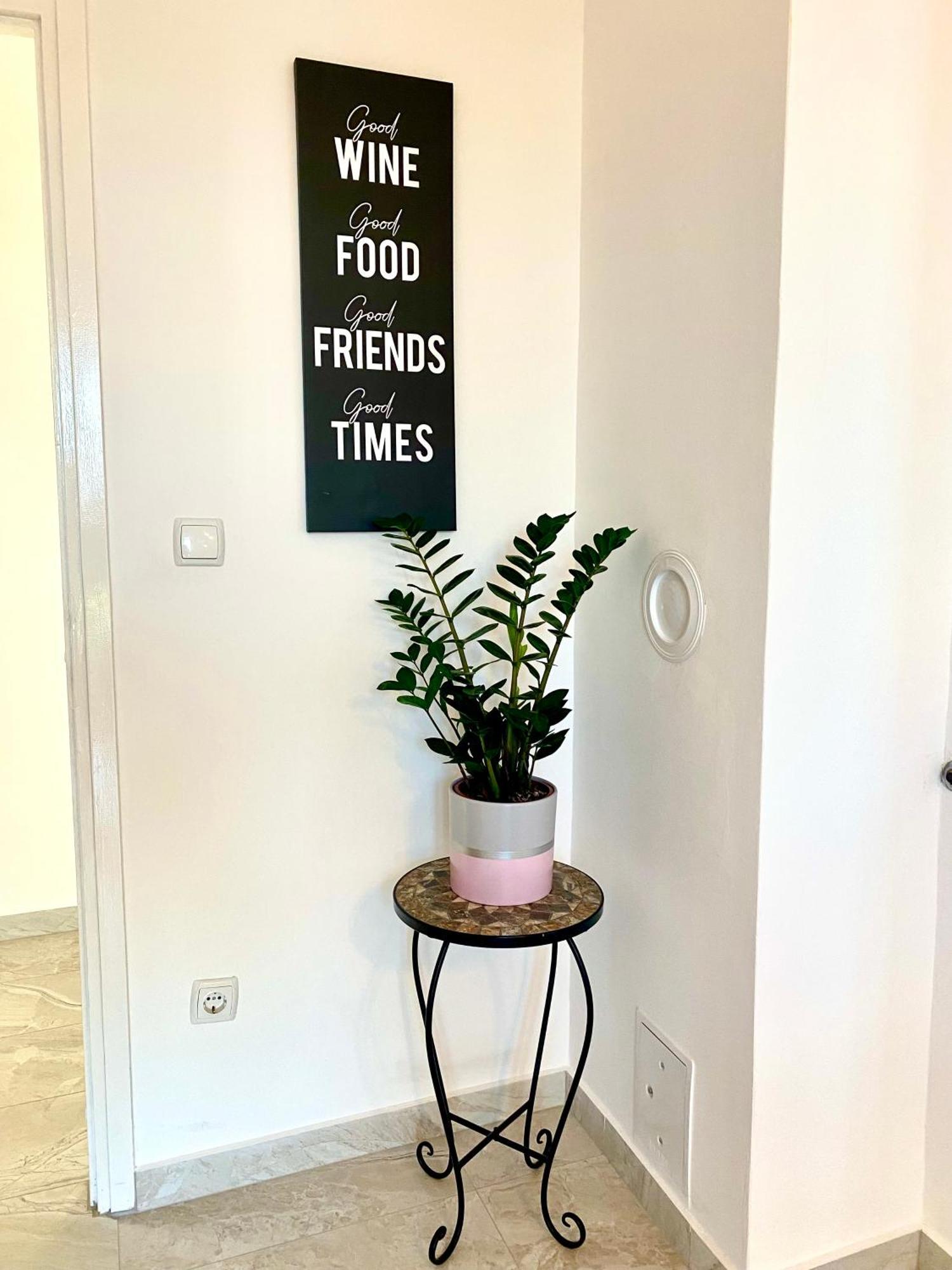Ema Apartment Pula Zewnętrze zdjęcie